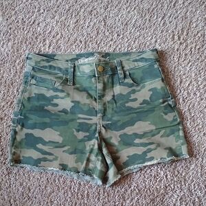 Women's Camo Shorts